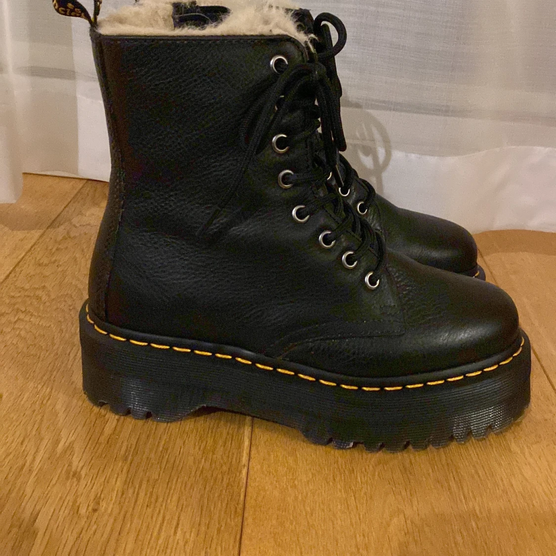 höga dr.martins  - 90