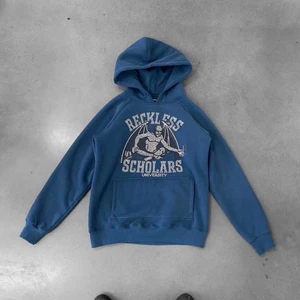 Reckless Scholars - En fet reckless scholars tröja i storlek M, inga flaws. Pris kan diskuteras, buda 