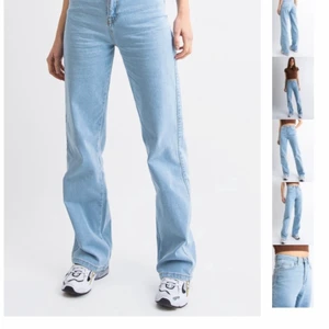 Blåa jeans - Säljer dehär jättefina byxorna från madlady! Helt slutsålda på hemsidan! Superfint skick!
