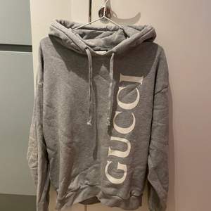 Oversized hoodie från GUCCI, mycket gott skick.