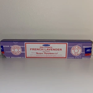 Lavender rökelser  - Hej! Säljer denna lavender rökelse för 40kr 💗 Rökelse används för att rensa sina kristaller. Frakten är köparen ansvarig för 💗 Om ni gillar kristaller så kolla gärna min profil där jag säljer massor med olika kristaller 💕🔮