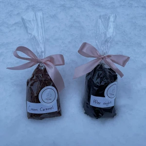 Te  - Vi är ett uf förteag som heter Coztea och vi säljer olika smaker på löste och även  tekit. Just nu i dessa Corona tider är det perfekt att ta en varm  kopp te för att få lite lyx i din vardag💘🌟 just nu säljer vi två olika smaker After eight och Cream caramel. 60g te av valfri smak-79kr                                                                 Tekit (mugg,tesil och 40g valfri smak) -199.                                Följ gärna oss på instagram för mer information💓 