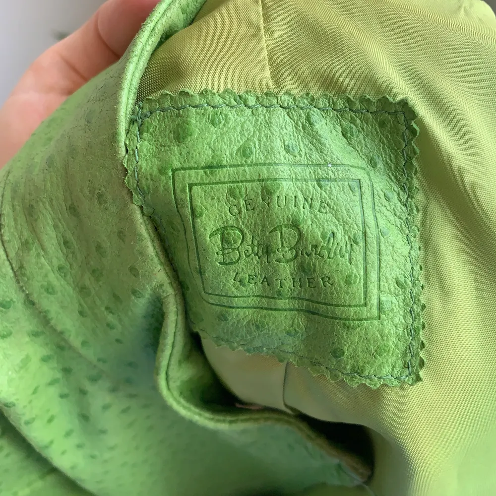 Grön vintage läderjacka, köpt på Lottas vintage i Odenplan.. Jackor.