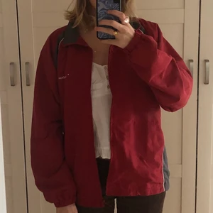 Reebok jacka - Röd jacka från Reebok 