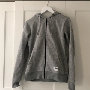 Andy, zip up hoodie - En julklapp som tyvärr inte kommer till användning, jag har testat plagget med inte använt det