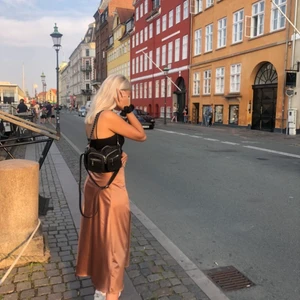 Kjol i perfekt skick! - Använd fåtal gånger - Fri frakt!