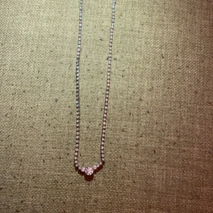 Diamanthalsbalnd - Hej det är det halsband med diamanter 