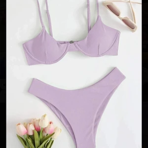 Lila bikini  - Jätte fin lila bikini från shein!!💜💜 Endast testad. 