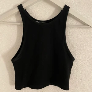 Zara topp - Svart topp från zara💞 stretchigt material så passar både xs & s