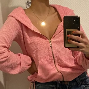 Juicy couture tröja - Juice couture tröja. Säljs i befintligt skick