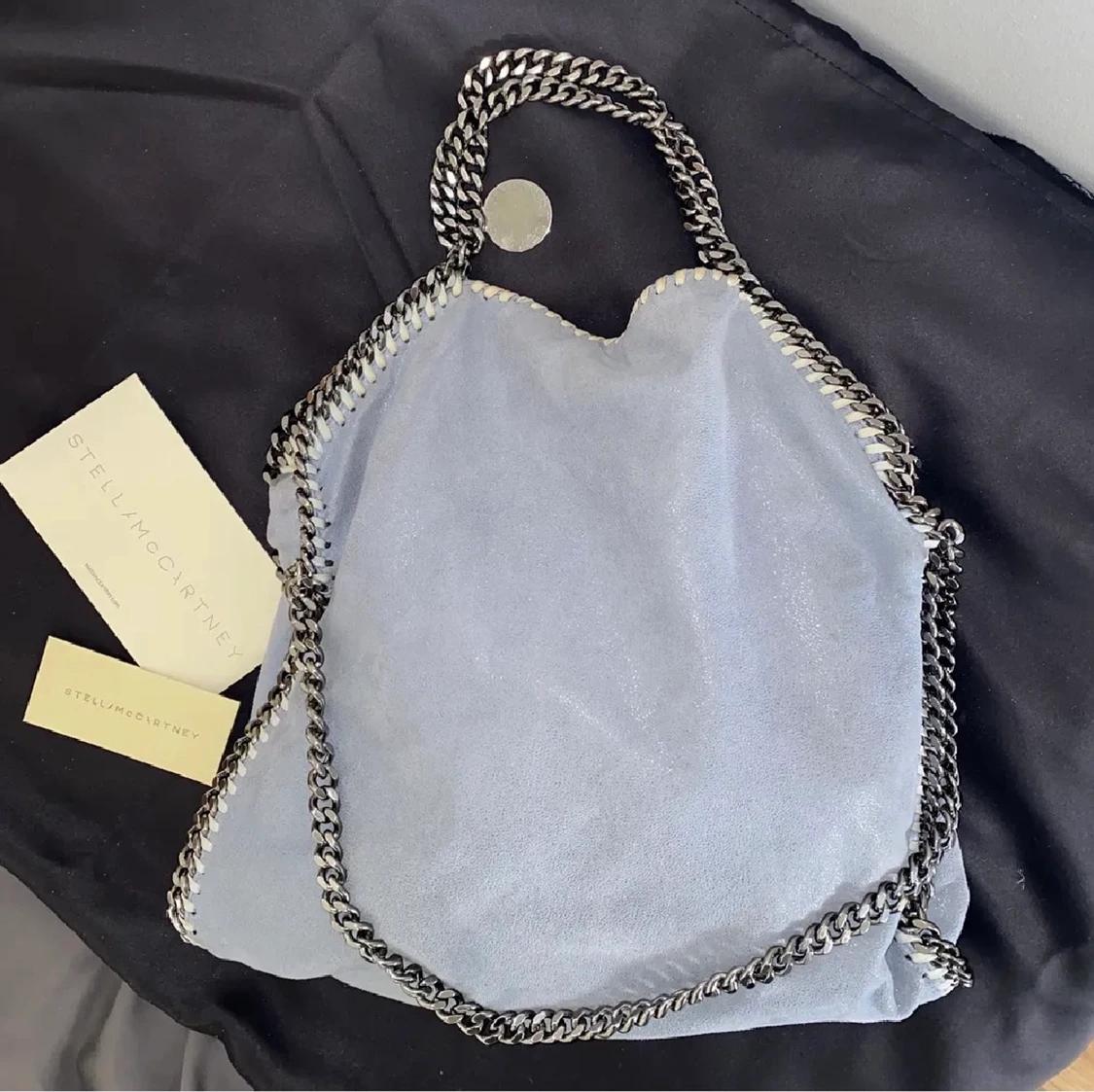 Stella McCartney väska mellan