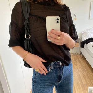 Svart blus - Gullig svart blus från veromoda.