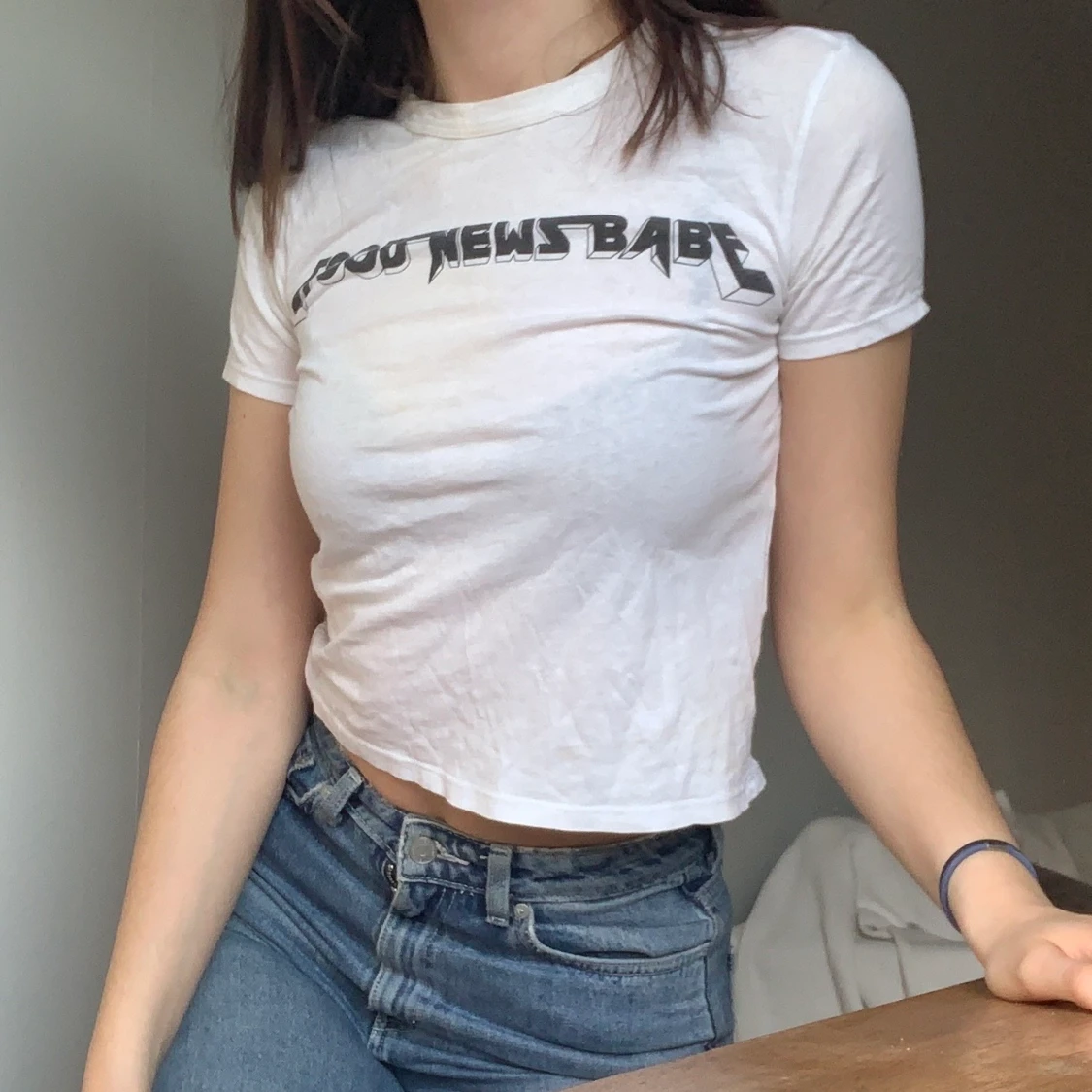 Vit magtröja med tryck - 90