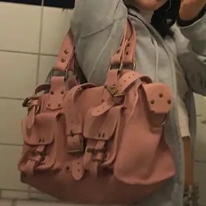 Cute 2000s pink hand bag