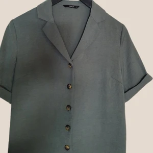 Superfin grön topp från Only  - Ny! Stl 36. 