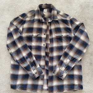 Flannel skjorta - Flanellskjorta cond: 8/10 size: L bin: 350kr