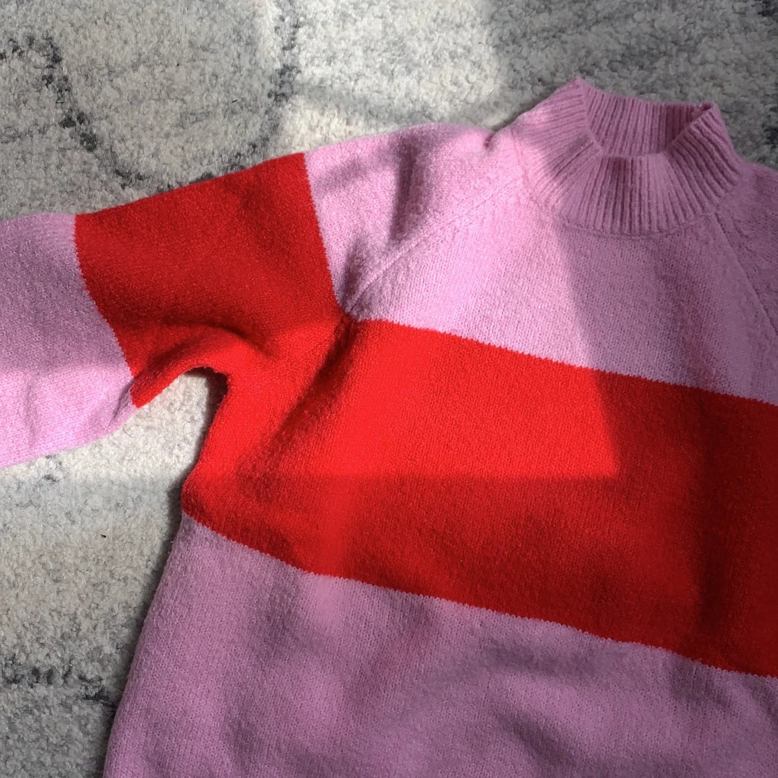 Trendig färgglad stickad pullover  - 90