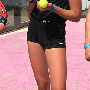 Nike pro shorts - Träningsshorts från Nike. Mycket användbara och är i gott skick. Säljer då de blivit för små för mig. Storlek: XS   Pris: 80kr