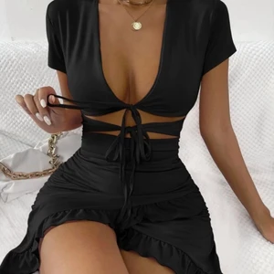 Ny klänning - Fick även hem denna igår men säljer pga att den inte passade min kroppsbyggnad😊