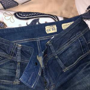 I princip helt nya G-star jeans användes endast en gång men pga att de blivit för små i strl så säljer jag de nu