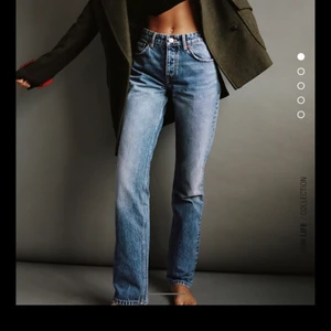 Zara jeans  - Jeans i blå färg, midrise