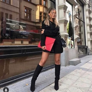 Datorfodral- By Bianca - (Lånade bilder) Säljer detta röda datorfodral från ByBianca. Använt några gånger men i bra skick.❤️