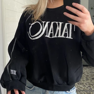 Takano  - En tröja från Takano som är sparsamt använd, skitsnygg men kommer aldrig till användning längre. Nypris 499kr