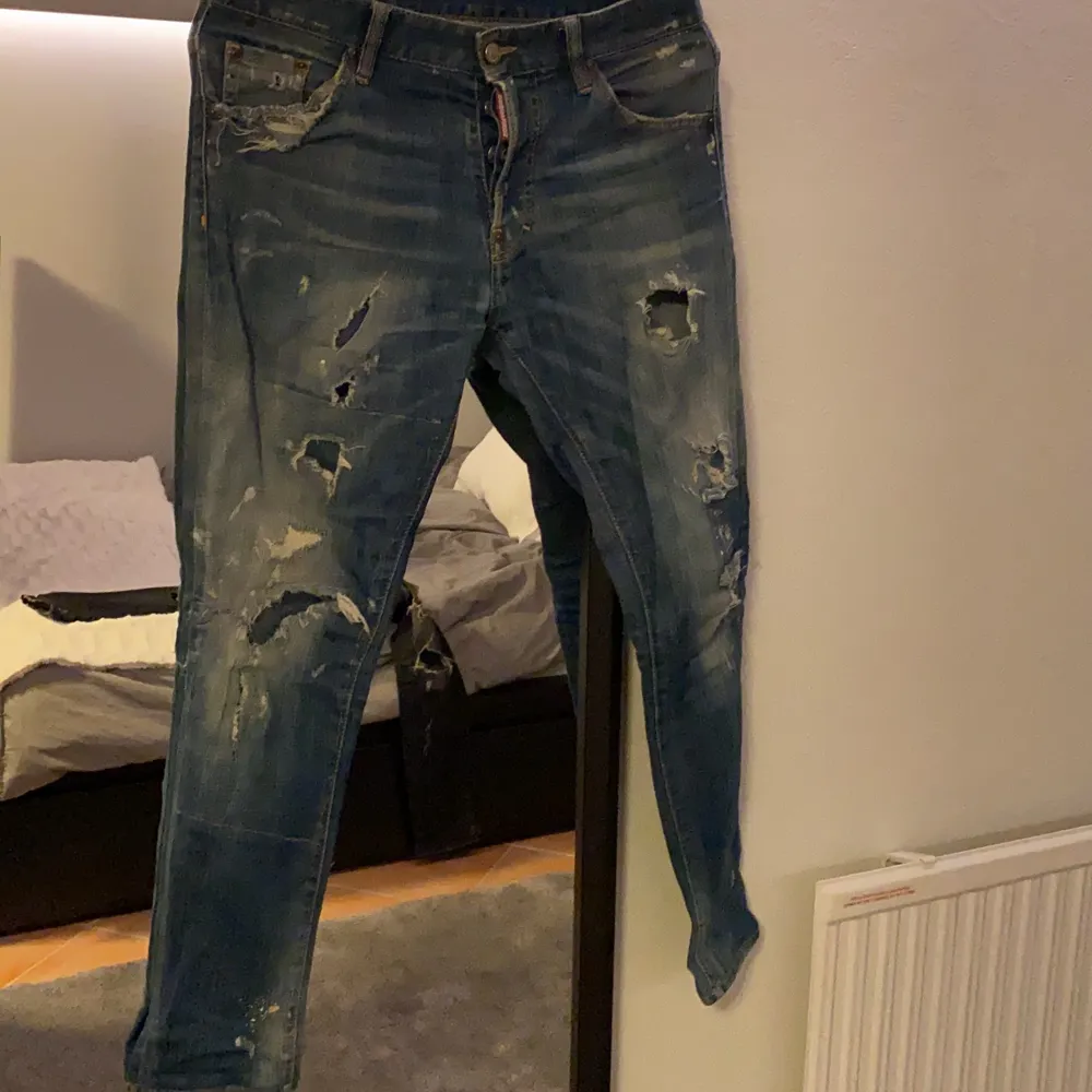 Blå dsquared2 jeans. Jeans & Byxor.