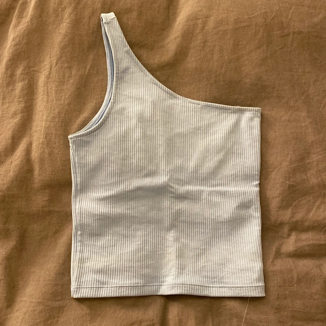 Ljusblått linne från Ginatricot