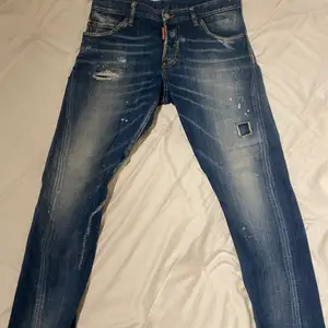 Dsquared2 jeans storlek 46/ small 