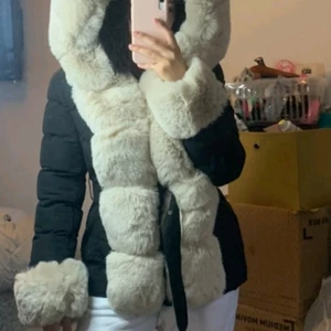 Oanvänts vinterjacka strl S - Strl S 