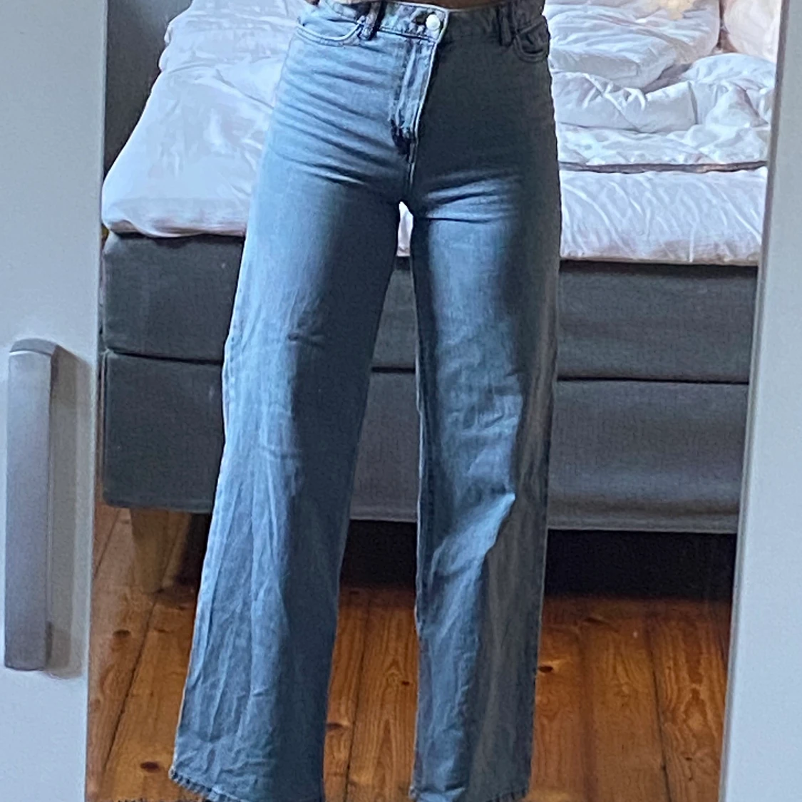 Väldigt moderna jeans  - 90