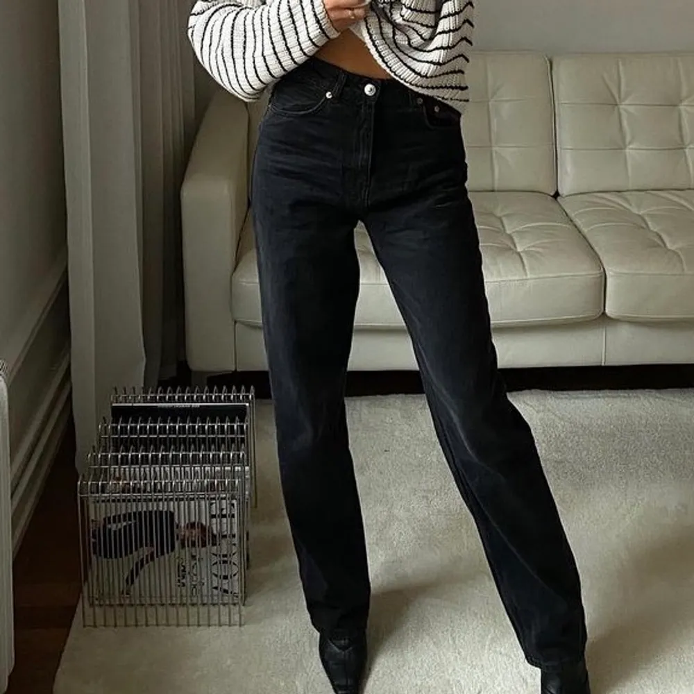 Ursnygga jeans från Gina modell 90s high waist jeans i toppenskick!! Sitter som en smäck. Jeans & Byxor.