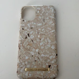 iPhone 11 skal  - iPhone 11 skal från IDEAL OF SWEDEN använd 1 månad❤️