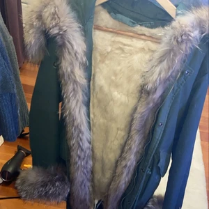 Pälsjacka  - Köpt för flera år sedan men knappt använd. Storlek S/M 