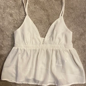 Topp - Topp från bikbok, aldrig använd pga att den är för liten