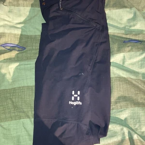 Haglöfs byxor herr - Strlk S, helt fräscha haglöfs byxor. Nypris 1400.