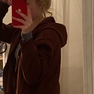 Hoodie  - Brun trendig hoodie