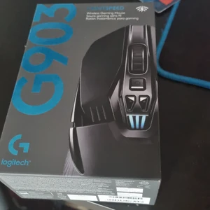 G903 Gaming mus Värde 1200 - Säljer den Helt Ny Oppnad Kan Fraktas