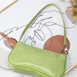 Sjukt snygg väska! - Aldrig använd ,ny köpt för 65kr + frakt