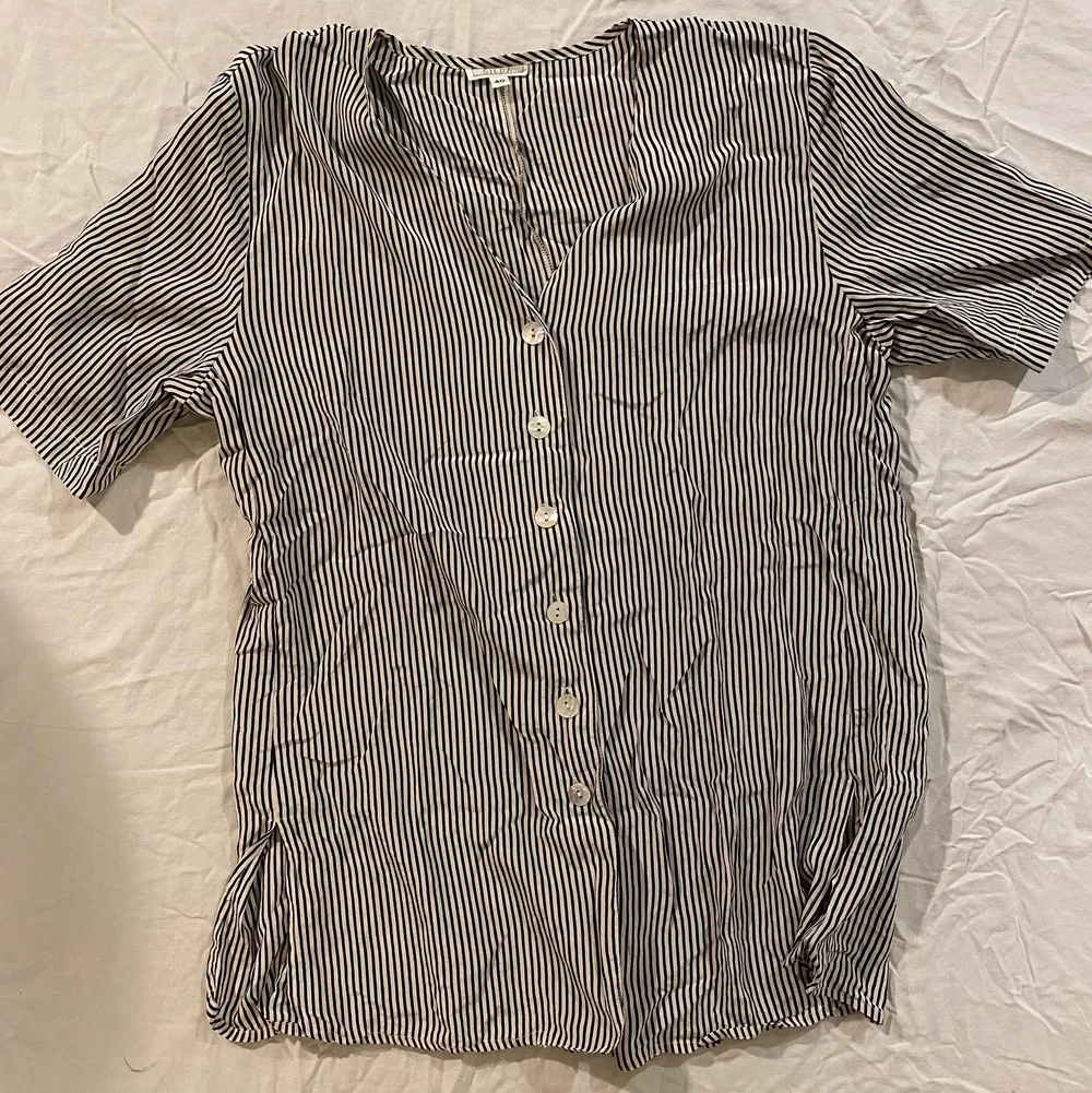 Oversized vintage skjorta, storlek 40. Skjortor.