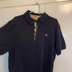 Burberry Piké  - Piké från Burberry. Storlek Xxl. Bra skick