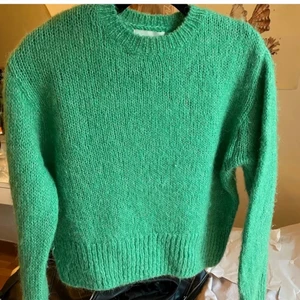 Superfin stickad tröja från HM - Stickad tröja HM (lånad bild) Buda i kommentarerna!