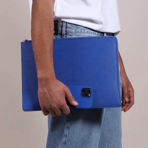 Holdit laptopsfodral - Nu säljer jag mitt snygga laptopsfodral från Holdit i färgen Royal Blue💙💙💙 det är helt oanvänt!! Kan mötas upp i Göteborg eller så står köparen för frakten.
