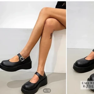 Mary Jane skor  - Mina super fina Mary Jane skor letar nytt hem! Det är i fint skick och super söta!😭 Har endast använt dessa vid ca 3 tillfällen. Säljer pga de tyvärr är lite små för mig som vanligtvis har 38-39! Tveka inte att höra av dig vid eventuella frågor eller funderingar eller fler bilder🦋💖 Jag kan mötas upp eller frakta! (Frakt kollas upp vid köp) Klacken är ca 5,7 cm