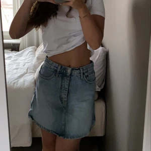 Replay kjol - Super fin replay jeans kjol, det står storlek 17 men jag har allt mellan Xs-M och passar mig 💖💞🦋