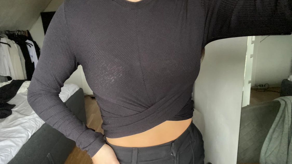 Långärmad croppad tröja 