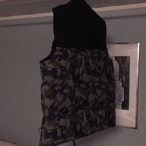 Icono kamo väst - Nästan oanvänd 