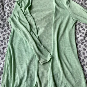 Neongrön kofta - Bra skick, lite genomskinlig 