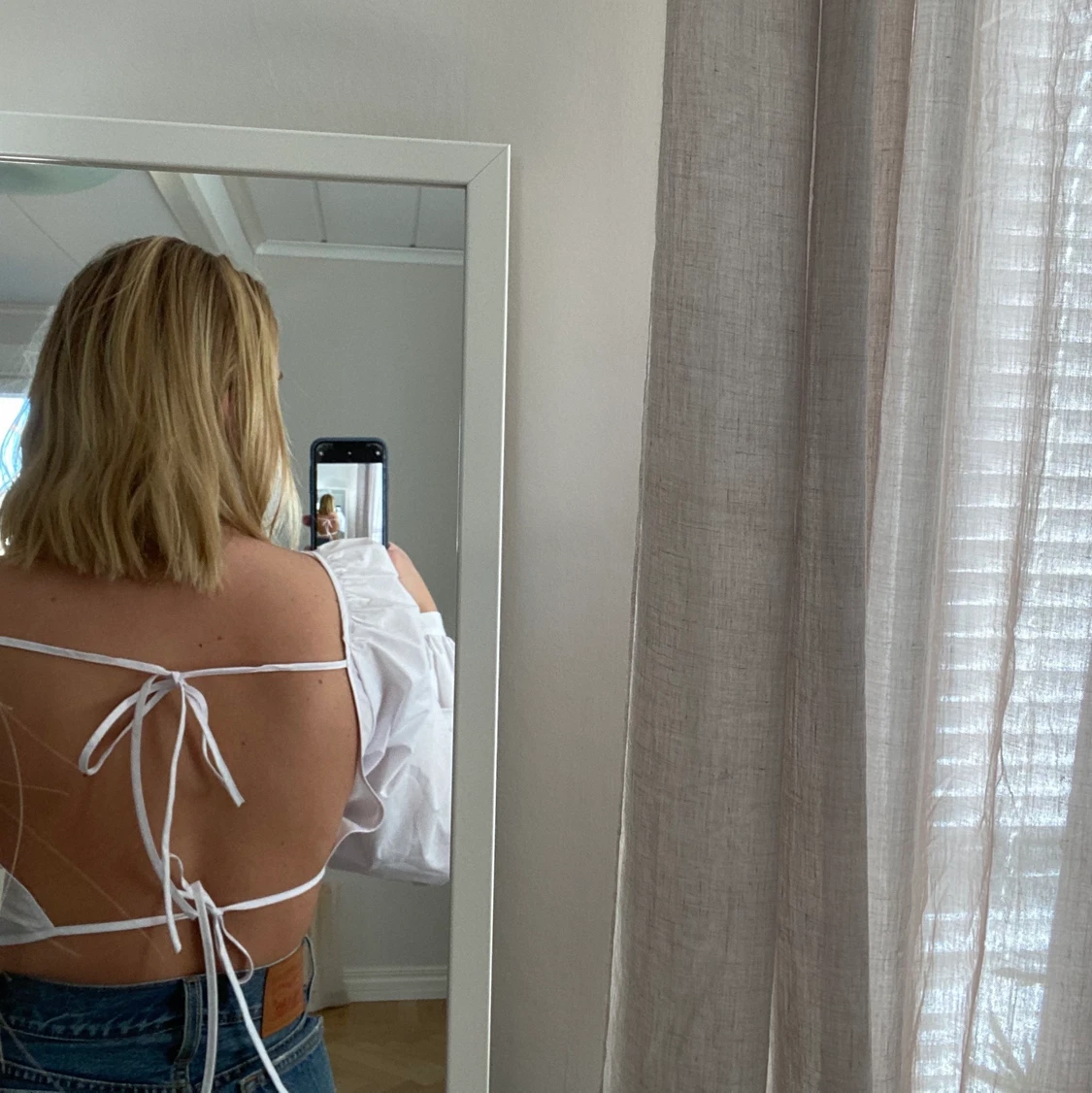 Vit blus från Hanna Schönberg x NAKD - 90